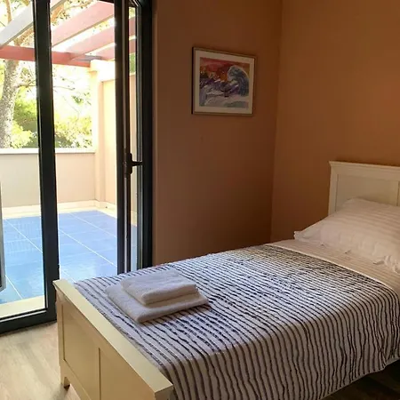 Beachfront Zara Medici
