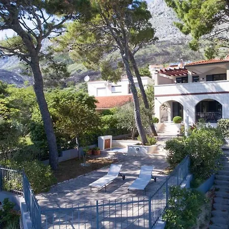 Villa Beachfront Zara